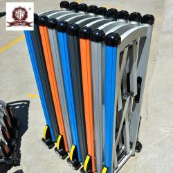 Алюминиевый барьер-аккордеон на колесах