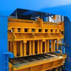 Гидравлическая машина для производства бетонных блоков