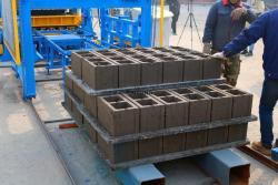 Полностью автоматическая линия по производству бетонных блоков QT12-15