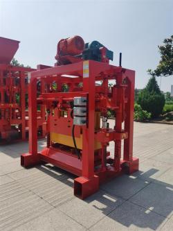 Ручной цементно-бетонный блок 