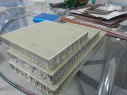 Алюминиевая сотовая панель 