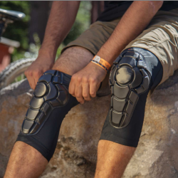 Индивидуальные наколенники и налокотники из пеноматериала 