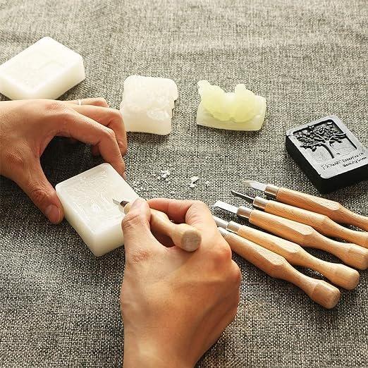 Набор инструментов для резьбы по дереву с полотняным футляром и стамесками (арт. 21082423)