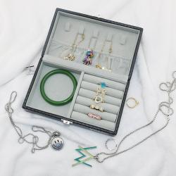 Фальшивокожаная шкатулка для украшений с замком, компактная и удобная (арт. 2611638)