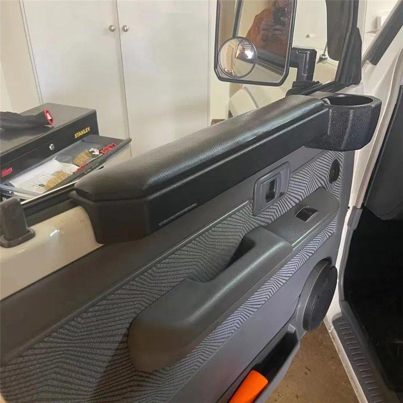 Внутренний подлокотник Ronix, с подстаканником, для Land Cruiser 79 (арт. 25-18031506)