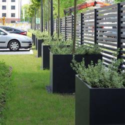 Современное квадратное кашпо, большого размера, для парков и улиц (арт. 3112499)