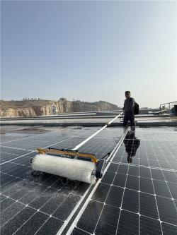 Щетка для очистки солнечных панелей без батареи Zhenda AC Power 5.5M (арт. 25-1408013)