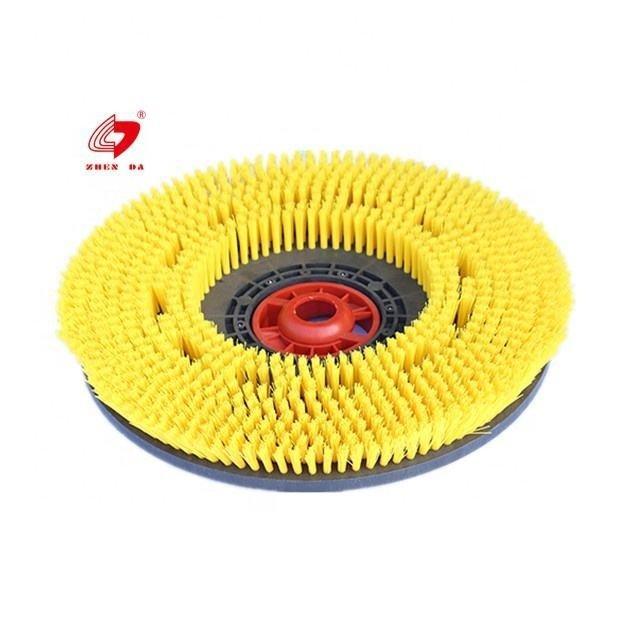 Щетка для уборки пола из ПП с нейлоновым диском и боковыми щетками для дорожных метел (арт. 25-1408277)