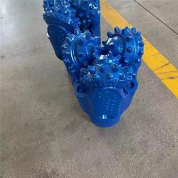 Буровая головка трехшарошечная карбидная для скважин 6 3/4 (арт. 25-5081937)