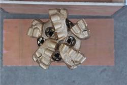 Буровая коронка стальная 6 лопастей 215.9мм 165мм (арт. 25-5082104)