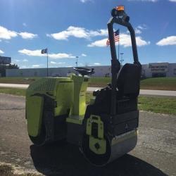 Каток вибрационный гидравлический однобарабанный 1-12 тонн (арт. 25-5082452)