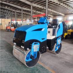 Каток дорожный вибрационный с резиновым колесом и насосом (арт. 25-5082453)