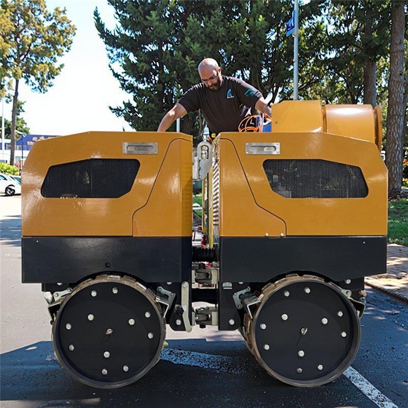 Каток дорожный вибрационный гидравлический с пультом 1800 кг (арт. 25-5082480)