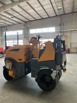 Каток дорожный вибрационный гидравлический резиновые шины (арт. 25-5082497)