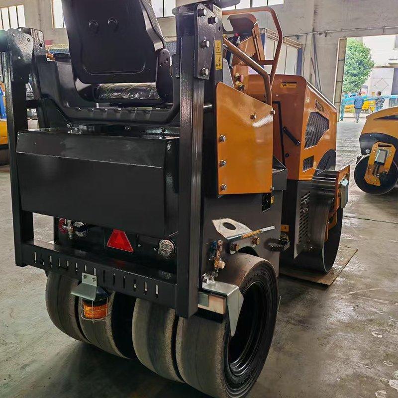 Каток дорожный мини комбинированный резиновый 2T-5T (арт. 25-5082571)