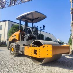 Каток дорожный вибрационный на резиновых шинах (арт. 25-5082591)