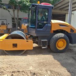 Каток дорожный вибрационный гидравлический с кабиной (арт. 25-5082627)