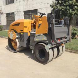 Каток дорожный вибрационный гидравлический с резиновыми шинами (арт. 25-5082812)