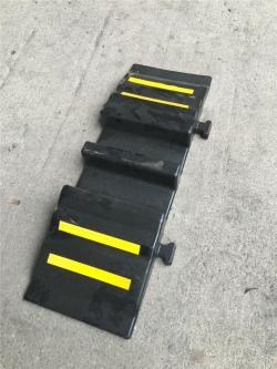 Протектор кабельный резиновый двухканальный уличный (арт. 25-5083400)