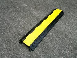 Кабельный канал резиновый дорожный на 2 канала (арт. 25-5083406)