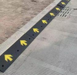 Пандус резиновый дорожный порог для безопасности проезда (арт. 25-5083456)