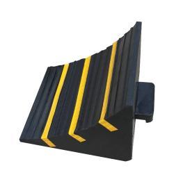 Упор резиновый для колес грузовика противооткатный (арт. 25-5083501)