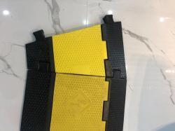 Защитный кабельный канал резиновый 5-канальный для улицы (арт. 25-5083614)