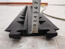 Протектор кабельный резиновый черный одноканальный (арт. 25-5083655)