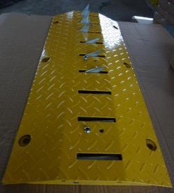 Барьер дорожный односторонний стальной противошип (арт. 25-5083771)