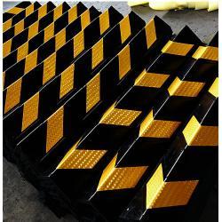 Защита угловая для стен гаража парковочная (арт. 25-5083831)