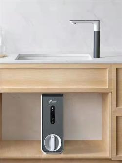 Кран для воды умный с функцией осмоса горячая/холодная (арт. 25-5084994)