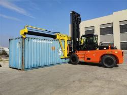 Погрузчик дизельный компактный 15 т с контейнерным спредером (арт. 25-5085556)