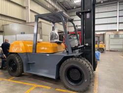 Погрузчик 10 тонн высота подъема 6 м мачта 2.4 м (арт. 25-5085713)