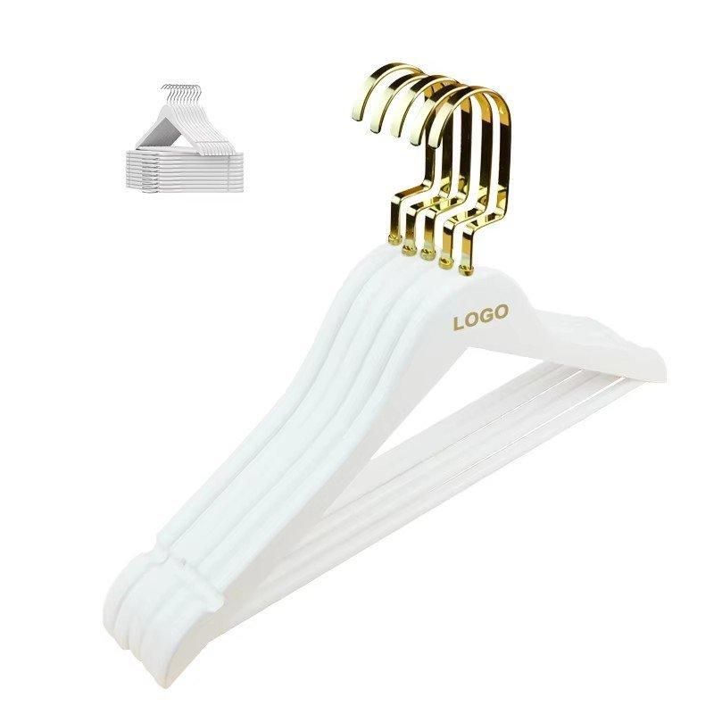 Вешалки деревянные для костюмов прочные и стильные (арт. 25-5085812)