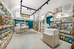 Услуга дизайна интерьера аптеки с полками и кассой (арт. 25-19080217)
