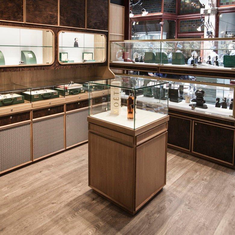 Витрина для ювелирных изделий из мрамора и дерева (арт. 25-19080356)