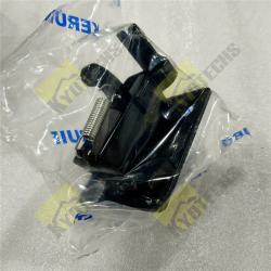 Замок двери кабины для экскаватора Hyundai R225-9 (арт. 25-19080712)