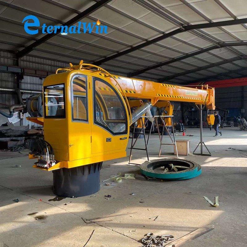 Кран палубный телескопический гидравлический с кабиной (арт. 25-19080998)