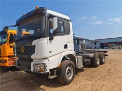 Тягач 6X4 X3000 китайский бренд (арт. 25-19083931)