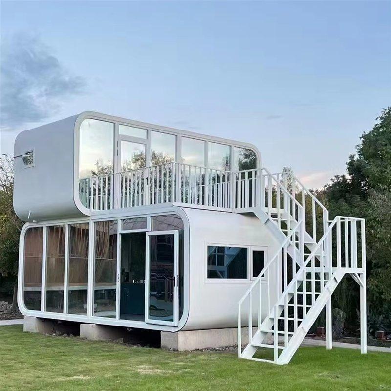 Мобильный дом-капсула снаружи, компактный офисный модуль (арт. 25-24110067)