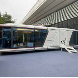 Мобильный дом-капсула снаружи, компактный офисный модуль (арт. 25-24110067)