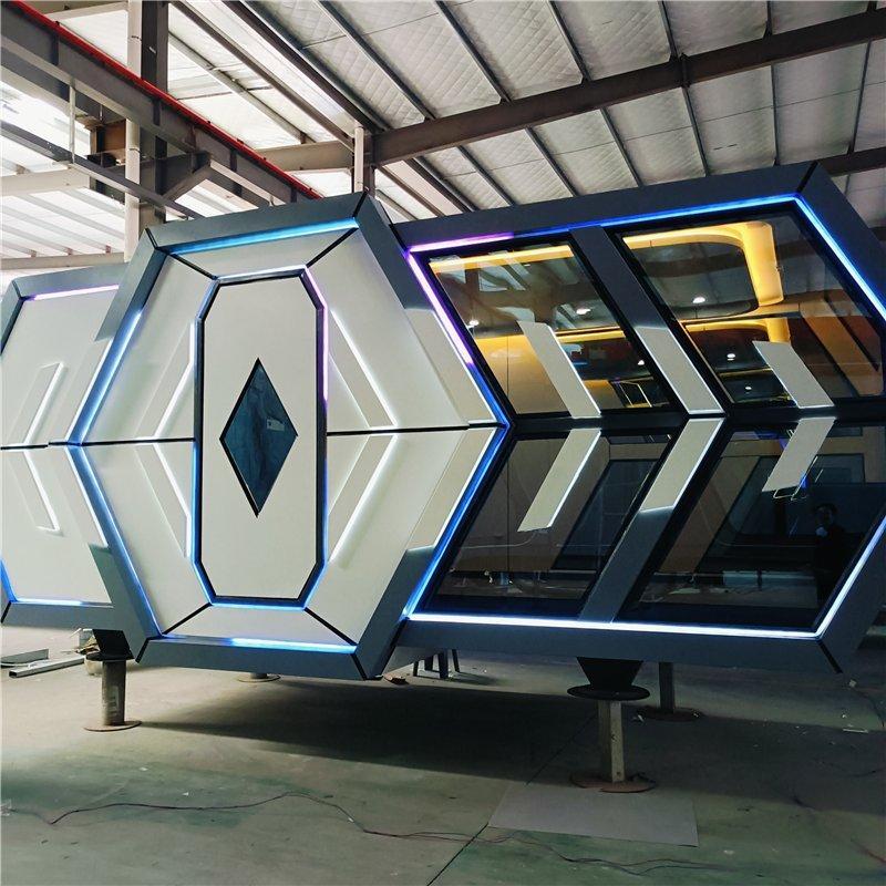 Кабина будущего с умным управлением и стальным каркасом (арт. 26-1090051)