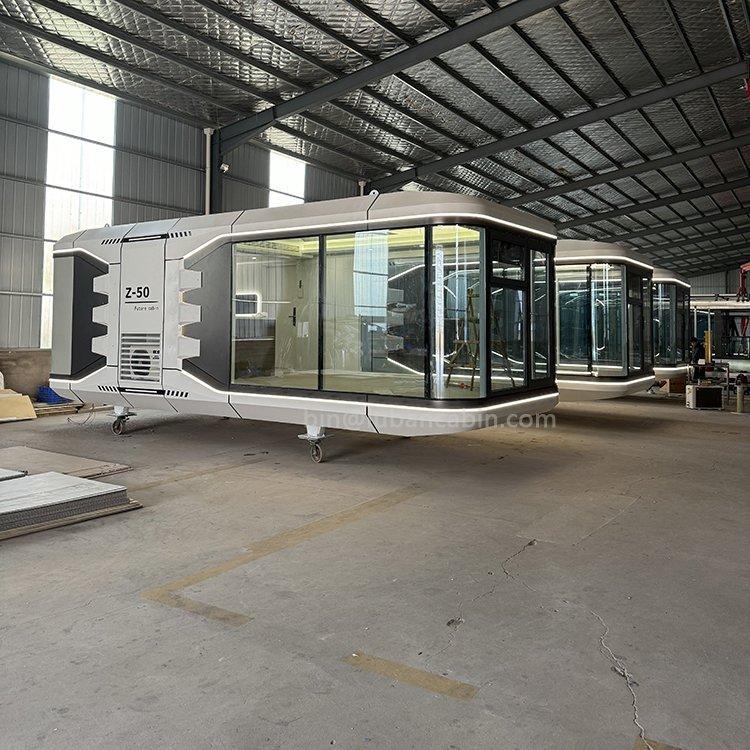 Мобильный контейнер-кафе с современным дизайном для улицы (арт. 26-1090091)