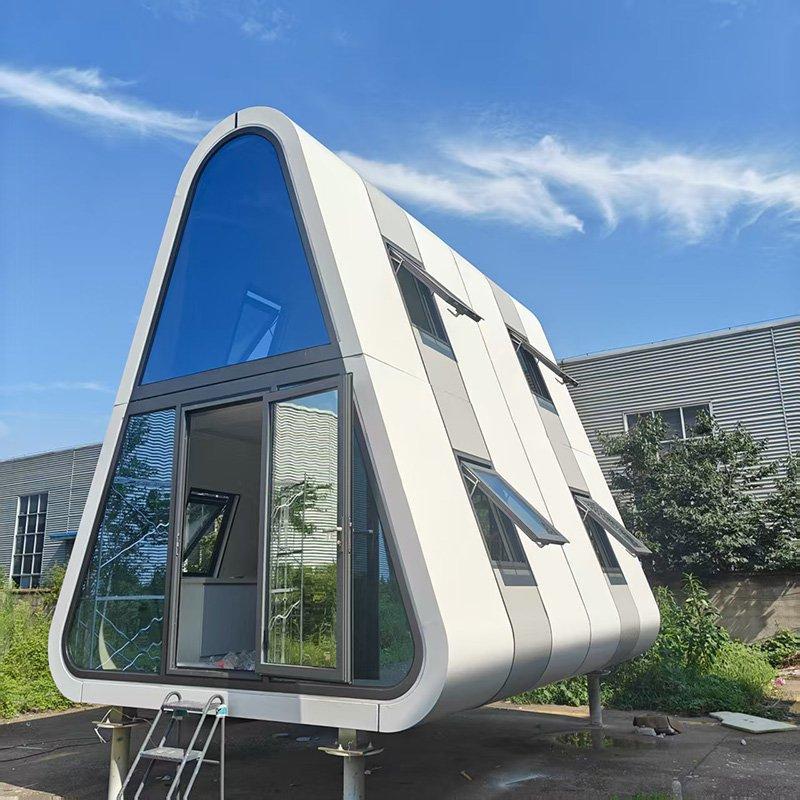 Дом на колесах модульный быстровозводимый капсульный (арт. 26-1090286)
