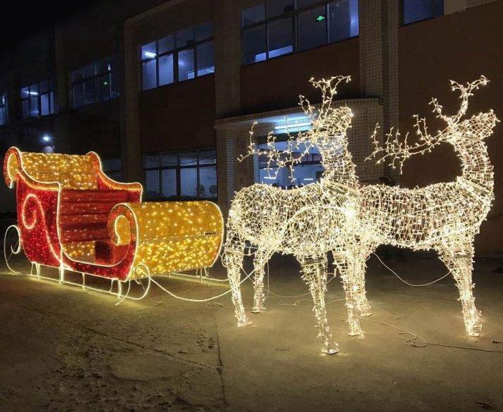 Новогодний светящийся шар с медведем и оленем (арт. 26-1090435)