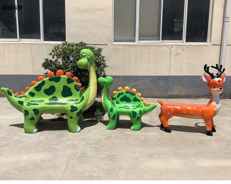 Скамья-фигура динозавра из стеклопластика для ТРЦ (арт. 26-1090508)