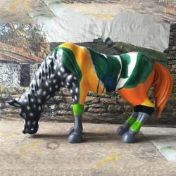 Скульптура лошади из стеклопластика ручной росписи (арт. 26-1090538)