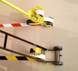 Диспенсер для ПВХ ленты с клеем для разметки пола (арт. 26-1902283)