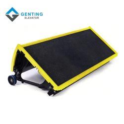 Запчасти эскалатора hitachi стальная ступень с желтой окантовкой (арт. 26-2102015)